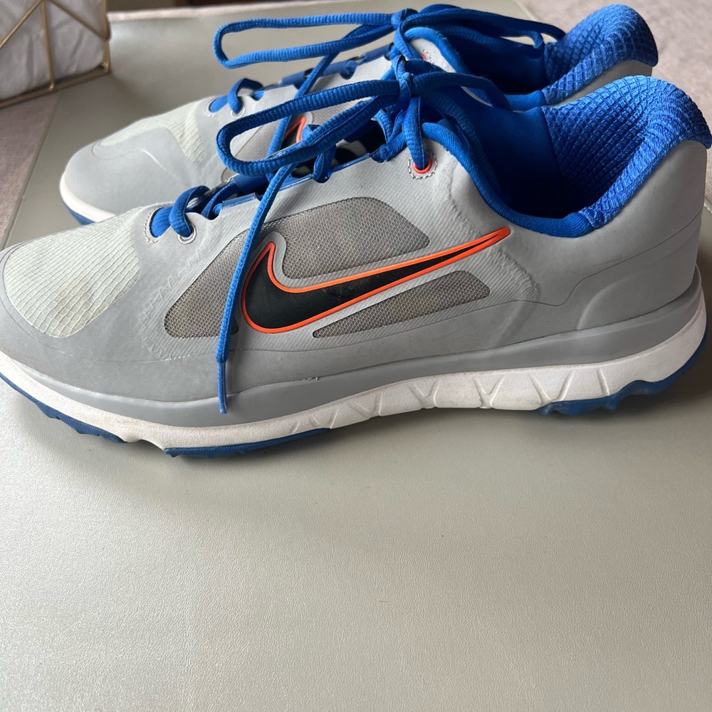 Men’s Nike golf shoes